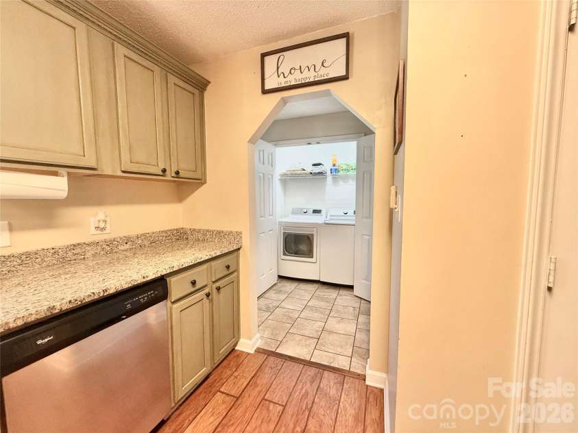 715 Grandview Road, Clover, SC 29710.  MLS# CAR4420137, YatesRealty ID 48043. 