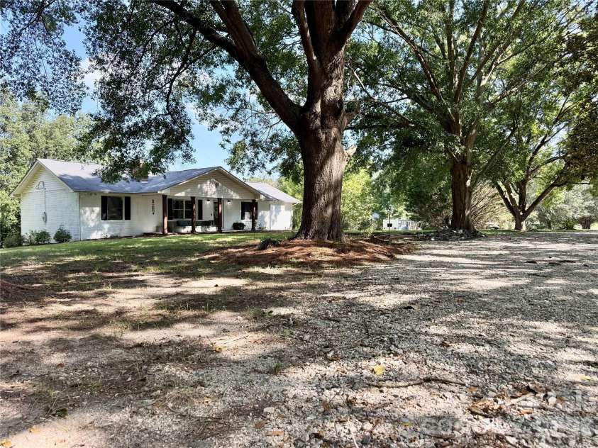 715 Grandview Road, Clover, SC 29710.  MLS# CAR4420137, YatesRealty ID 48043. 