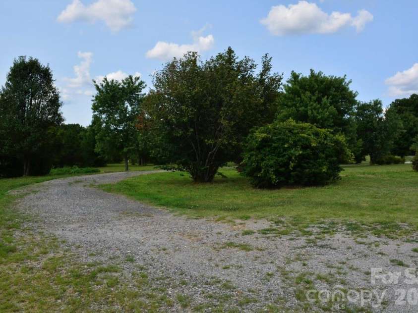 1016 Bethesda Road, Statesville, NC 28677.  MLS# CAR4419132, YatesRealty ID 48044. 