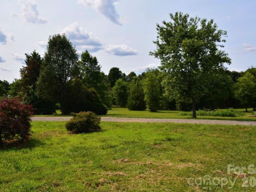 1016 Bethesda Road, Statesville, NC 28677.  MLS# CAR4419132, YatesRealty ID 48044. 