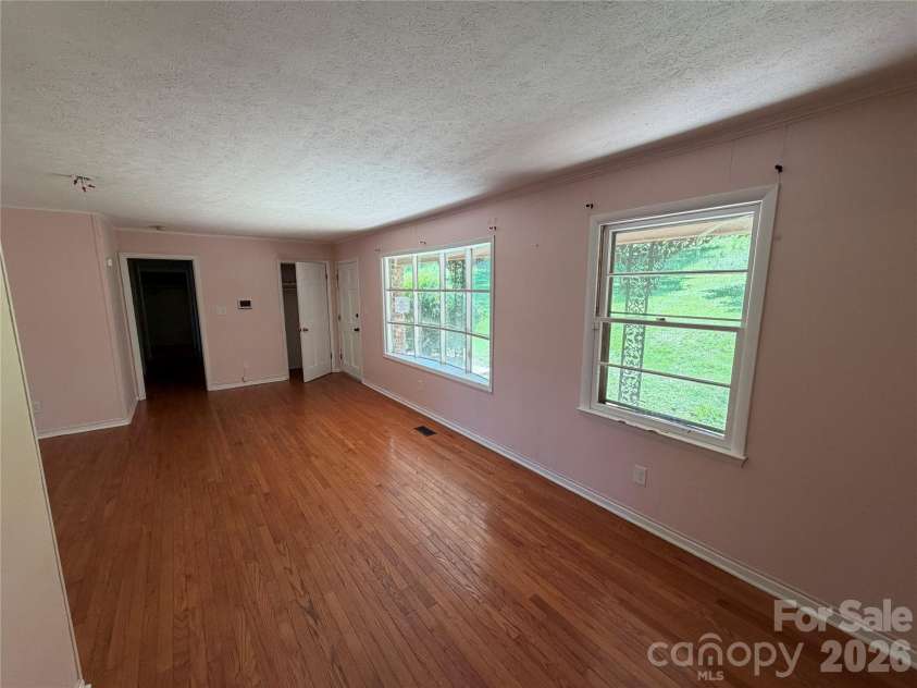 517 Goldwater Street, Shelby, NC 28152.  MLS# CAR4420172, YatesRealty ID 48046. 