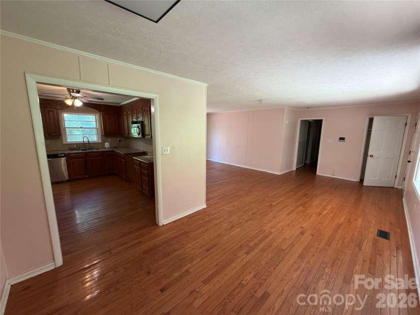 517 Goldwater Street, Shelby, NC 28152.  MLS# CAR4420172, YatesRealty ID 48046. 