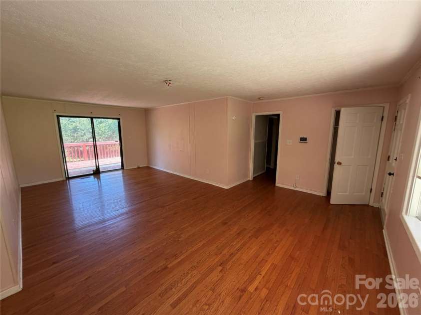 517 Goldwater Street, Shelby, NC 28152.  MLS# CAR4420172, YatesRealty ID 48046. 
