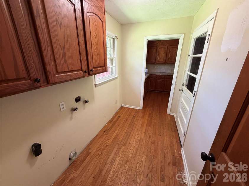 517 Goldwater Street, Shelby, NC 28152.  MLS# CAR4420172, YatesRealty ID 48046. 