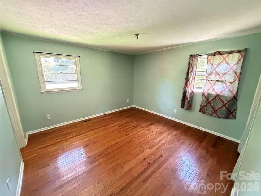 517 Goldwater Street, Shelby, NC 28152.  MLS# CAR4420172, YatesRealty ID 48046. 