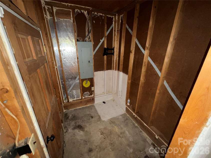 517 Goldwater Street, Shelby, NC 28152.  MLS# CAR4420172, YatesRealty ID 48046. 