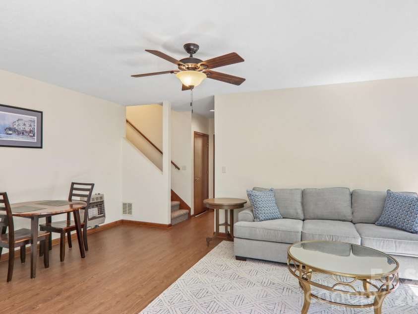 651 Park Place, Hendersonville, NC 28791.  MLS# CAR4415720, YatesRealty ID 48047. 