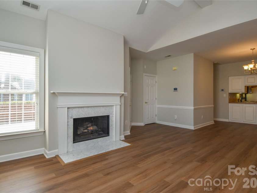 8332 Highland Glen Drive, Charlotte, NC 28269.  MLS# CAR4420062, YatesRealty ID 48049. 