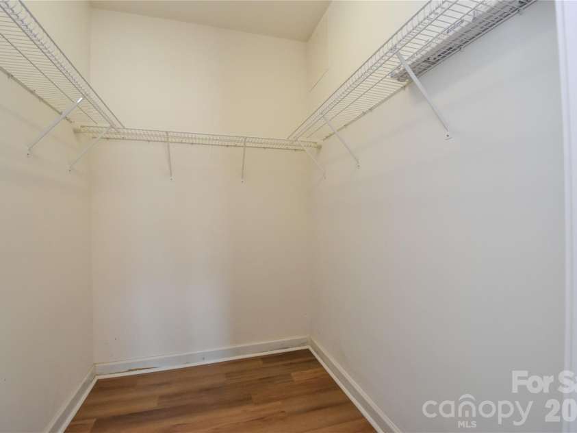 8332 Highland Glen Drive, Charlotte, NC 28269.  MLS# CAR4420062, YatesRealty ID 48049. Primary Closet