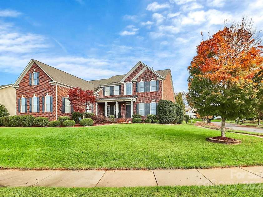 16404 Grassy Creek Drive, Huntersville, NC 28078.  MLS# CAR4198891, YatesRealty ID 4805. 