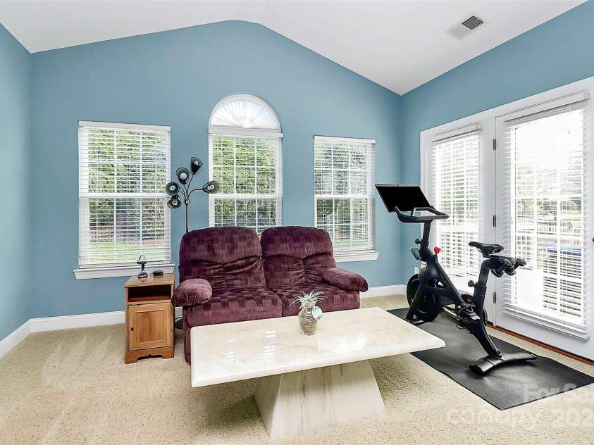 16404 Grassy Creek Drive, Huntersville, NC 28078.  MLS# CAR4198891, YatesRealty ID 4805. 