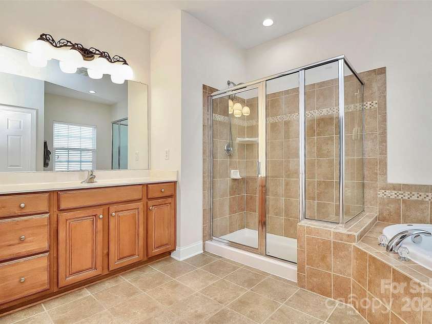 16404 Grassy Creek Drive, Huntersville, NC 28078.  MLS# CAR4198891, YatesRealty ID 4805. 