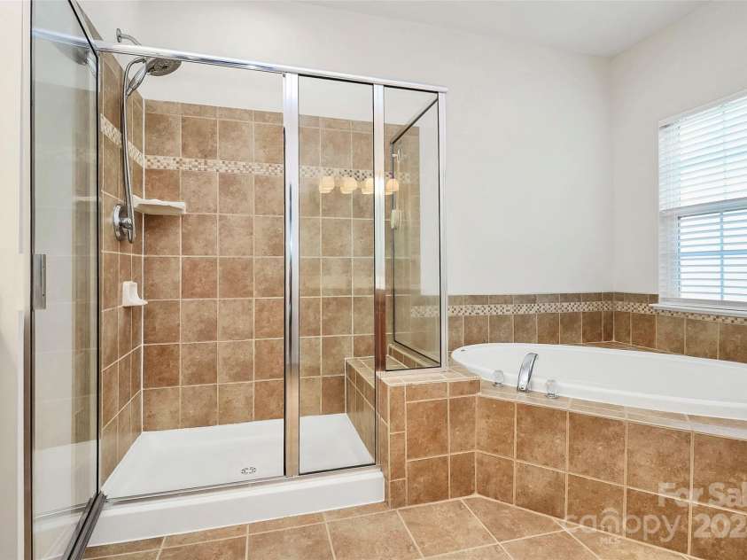 16404 Grassy Creek Drive, Huntersville, NC 28078.  MLS# CAR4198891, YatesRealty ID 4805. 