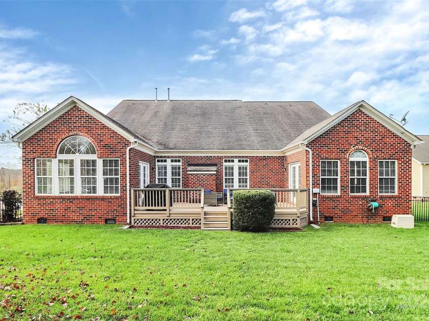 16404 Grassy Creek Drive, Huntersville, NC 28078.  MLS# CAR4198891, YatesRealty ID 4805. 