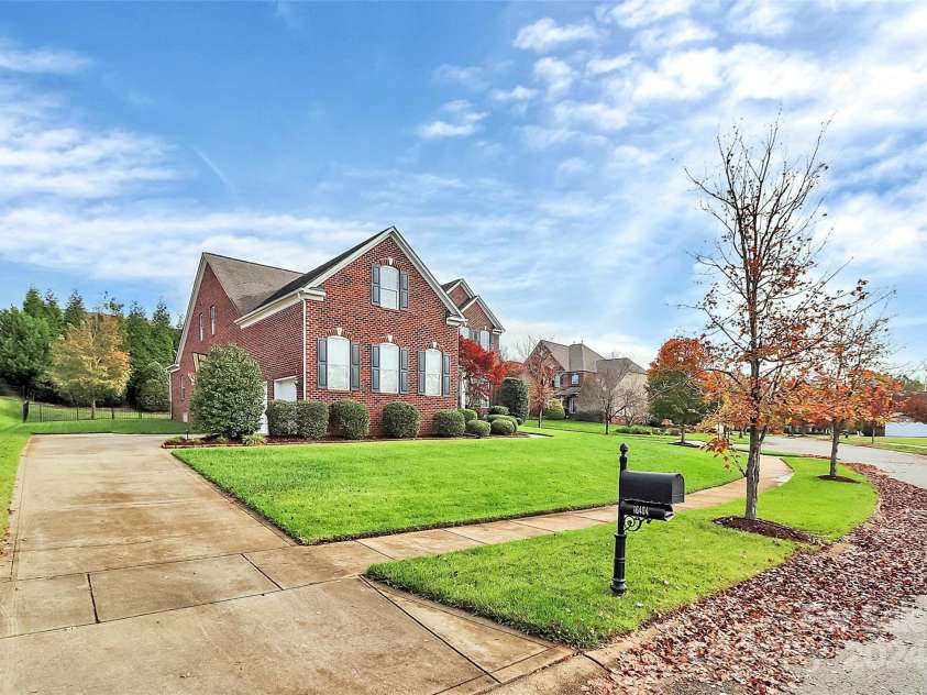 16404 Grassy Creek Drive, Huntersville, NC 28078.  MLS# CAR4198891, YatesRealty ID 4805. 