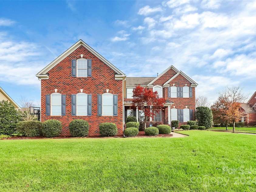 16404 Grassy Creek Drive, Huntersville, NC 28078.  MLS# CAR4198891, YatesRealty ID 4805. 