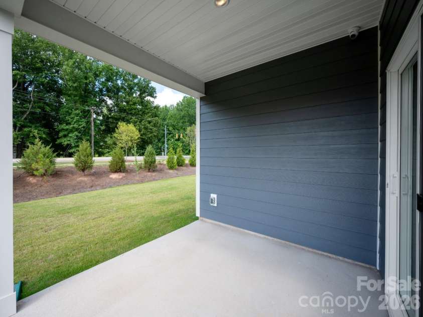 126 Arlingdale Drive, York, SC 29745.  MLS# CAR4418415, YatesRealty ID 48051. 