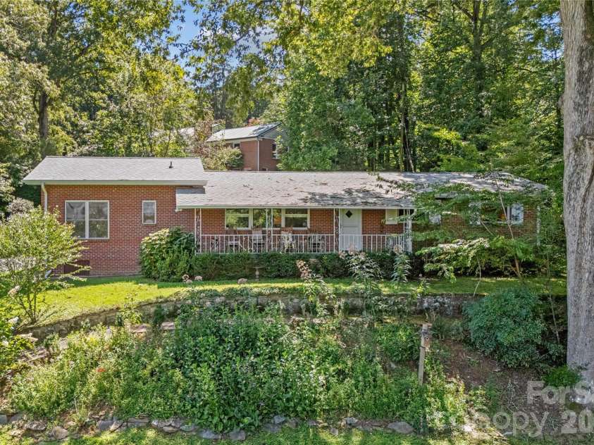 106 Holly Lane, Brevard, NC 28712.  MLS# CAR4420043, YatesRealty ID 48052. 
