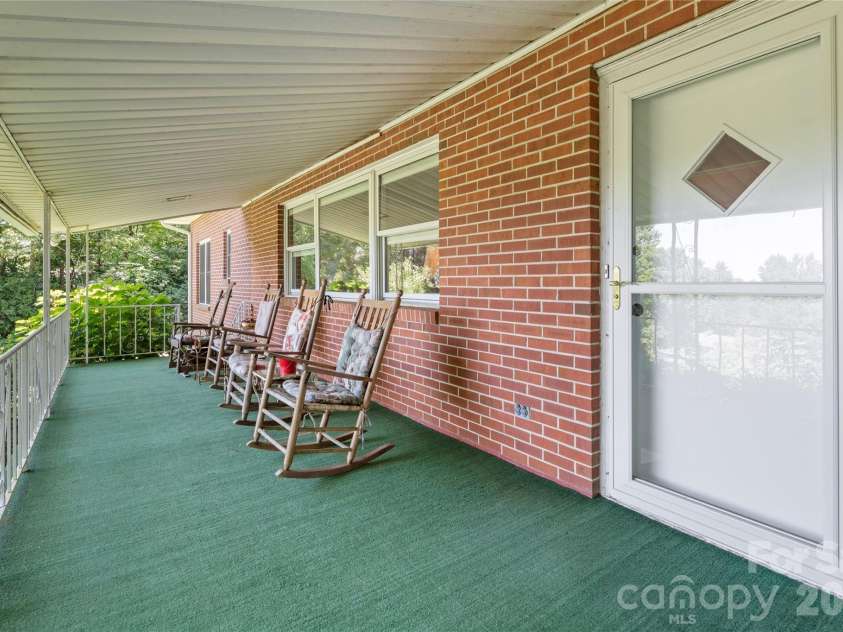 106 Holly Lane, Brevard, NC 28712.  MLS# CAR4420043, YatesRealty ID 48052. 