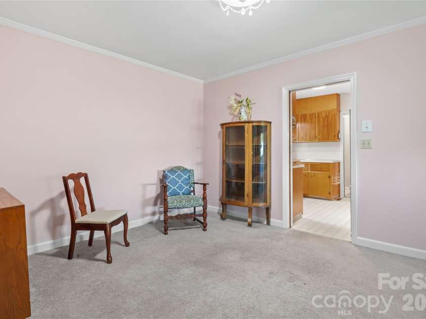 106 Holly Lane, Brevard, NC 28712.  MLS# CAR4420043, YatesRealty ID 48052. 