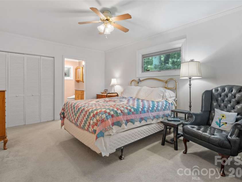 106 Holly Lane, Brevard, NC 28712.  MLS# CAR4420043, YatesRealty ID 48052. 