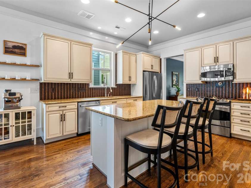 9236 Creekside Park Road, Charlotte, NC 28277.  MLS# CAR4417832, YatesRealty ID 48053. 