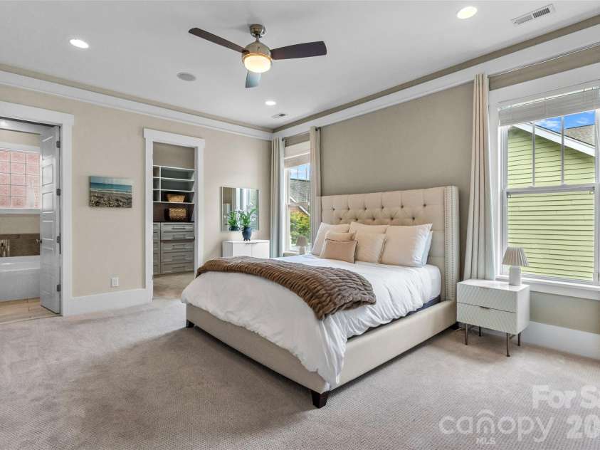 9236 Creekside Park Road, Charlotte, NC 28277.  MLS# CAR4417832, YatesRealty ID 48053. 