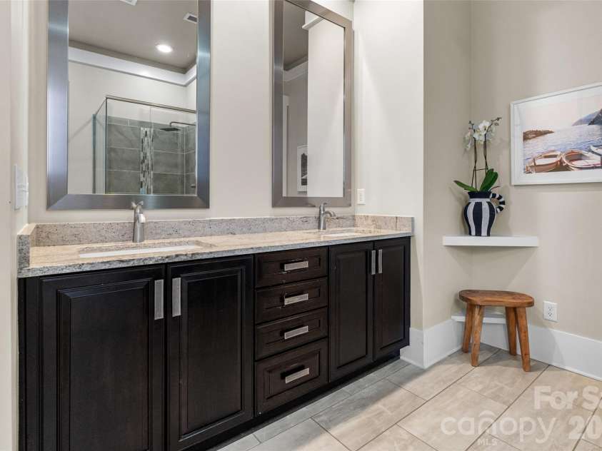 9236 Creekside Park Road, Charlotte, NC 28277.  MLS# CAR4417832, YatesRealty ID 48053. 