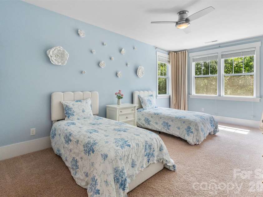 9236 Creekside Park Road, Charlotte, NC 28277.  MLS# CAR4417832, YatesRealty ID 48053. 