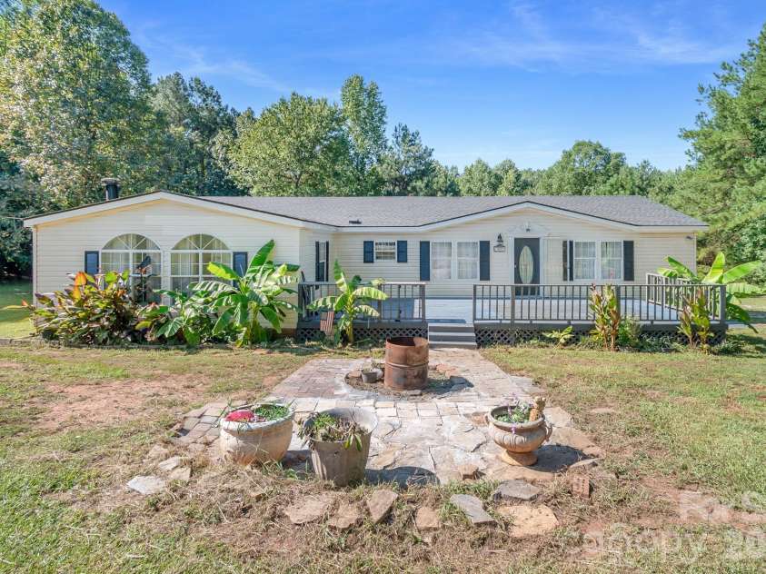 3017 Heather Hill Lane, Richburg, SC 29729.  MLS# CAR4419578, YatesRealty ID 48054. 