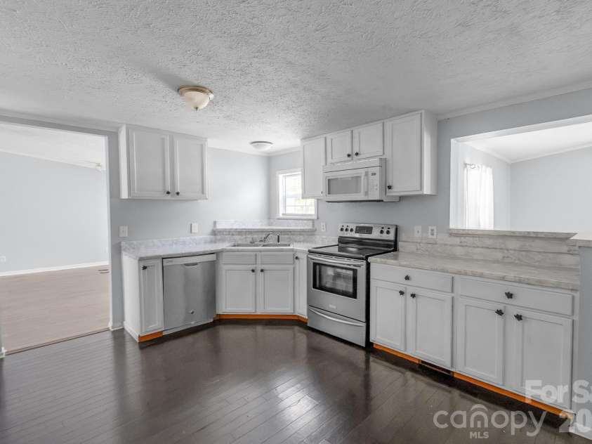 3017 Heather Hill Lane, Richburg, SC 29729.  MLS# CAR4419578, YatesRealty ID 48054. 