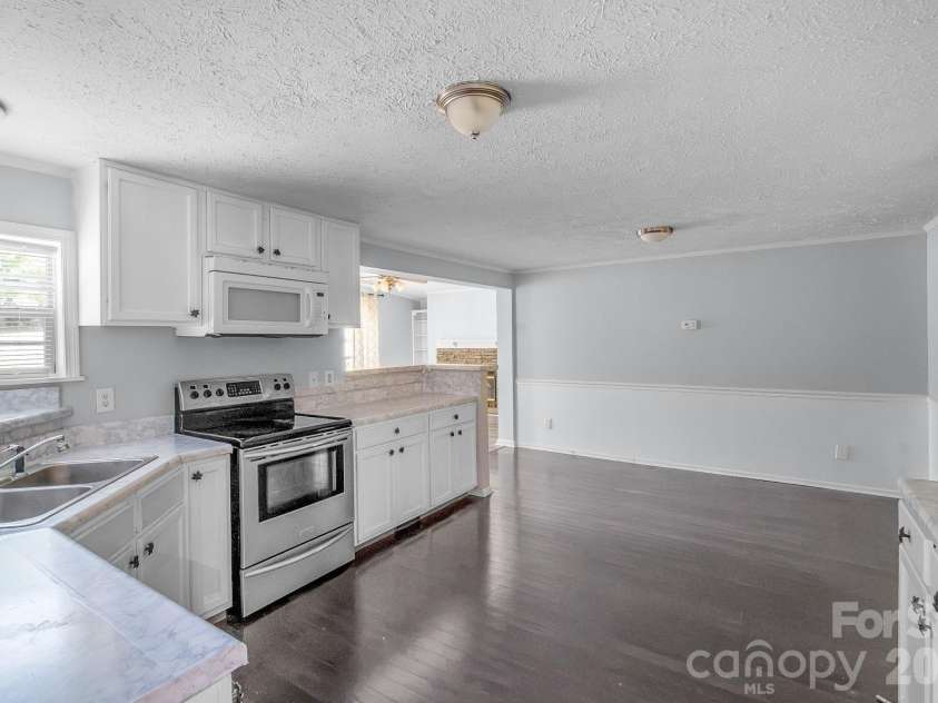 3017 Heather Hill Lane, Richburg, SC 29729.  MLS# CAR4419578, YatesRealty ID 48054. 