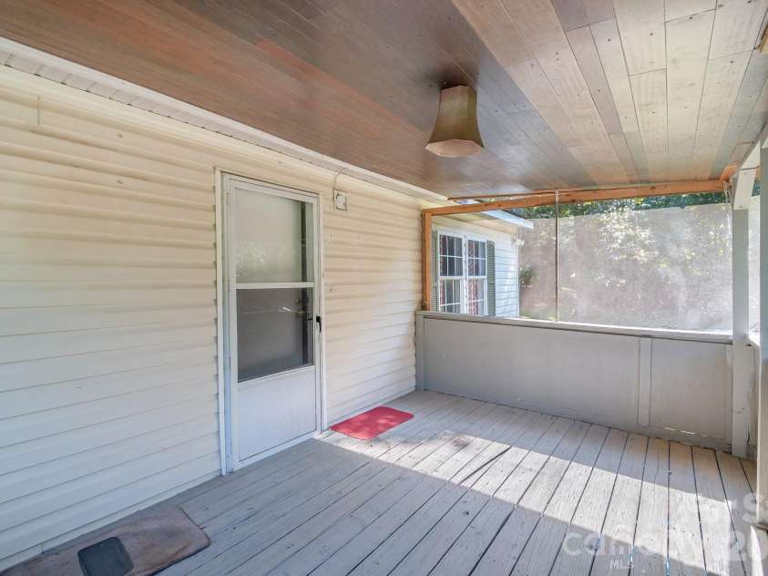 3017 Heather Hill Lane, Richburg, SC 29729.  MLS# CAR4419578, YatesRealty ID 48054. 