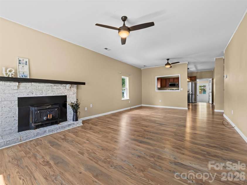43 Avery Street, Waynesville, NC 28786.  MLS# CAR4420099, YatesRealty ID 48055. 
