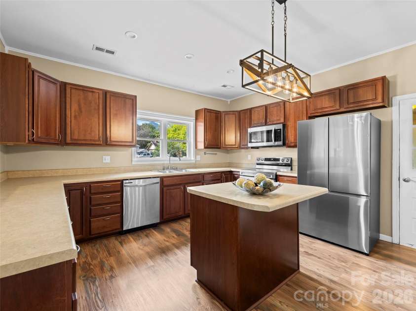 43 Avery Street, Waynesville, NC 28786.  MLS# CAR4420099, YatesRealty ID 48055. 