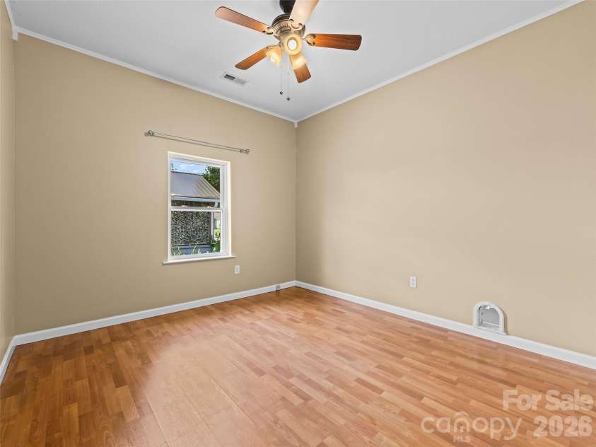 43 Avery Street, Waynesville, NC 28786.  MLS# CAR4420099, YatesRealty ID 48055. 