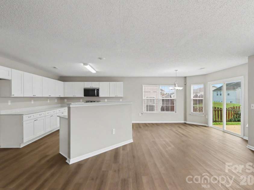 4022 Houldsworth Drive, Charlotte, NC 28213.  MLS# CAR4418414, YatesRealty ID 48057. 