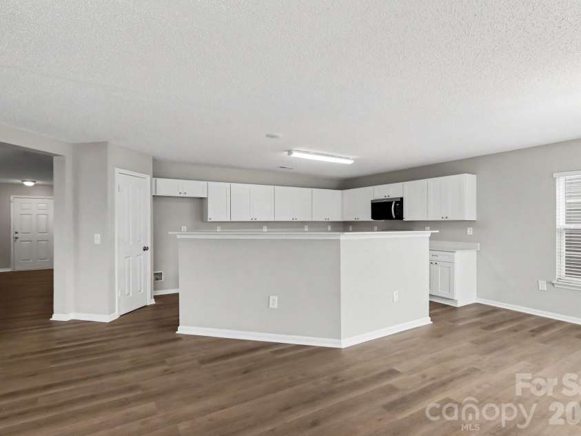4022 Houldsworth Drive, Charlotte, NC 28213.  MLS# CAR4418414, YatesRealty ID 48057. 