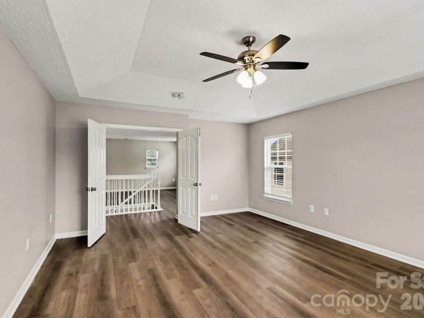 4022 Houldsworth Drive, Charlotte, NC 28213.  MLS# CAR4418414, YatesRealty ID 48057. 