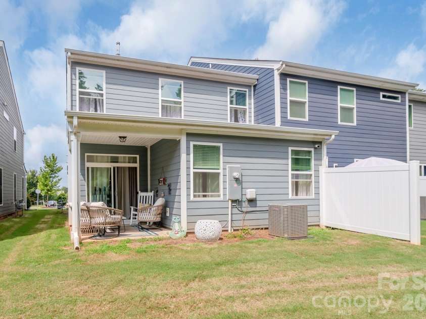 8026 Saluda Drive, Charlotte, NC 28269.  MLS# CAR4409063, YatesRealty ID 48058. 