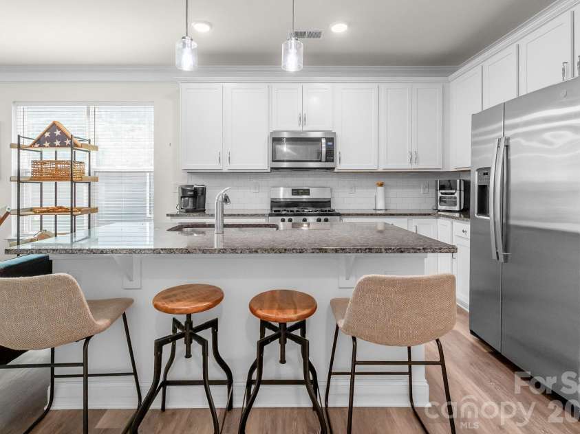 8026 Saluda Drive, Charlotte, NC 28269.  MLS# CAR4409063, YatesRealty ID 48058. 