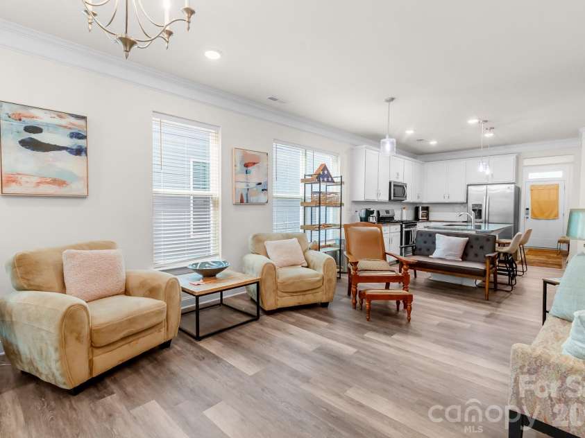 8026 Saluda Drive, Charlotte, NC 28269.  MLS# CAR4409063, YatesRealty ID 48058. 