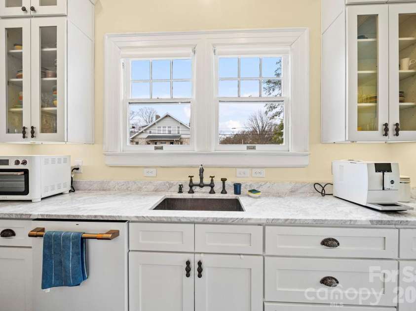 128 Thomas Street, Salisbury, NC 28144.  MLS# CAR4355129, YatesRealty ID 4806. 