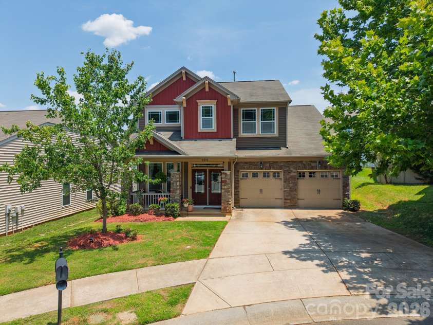 5610 Turtleback Court, Charlotte, NC 28269.  MLS# CAR4398423, YatesRealty ID 48060. 