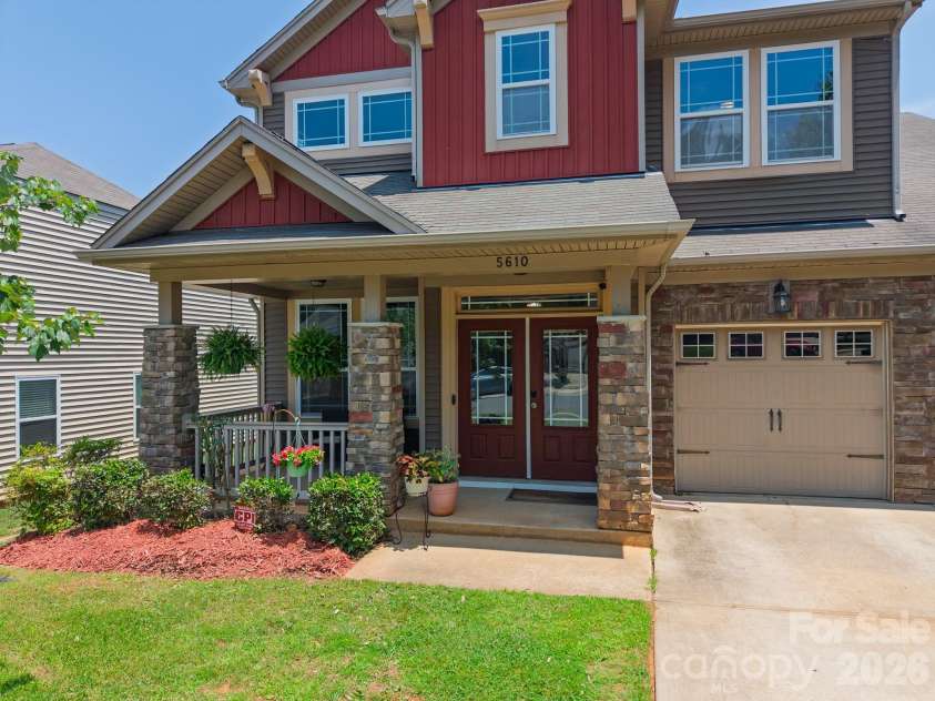 5610 Turtleback Court, Charlotte, NC 28269.  MLS# CAR4398423, YatesRealty ID 48060. 