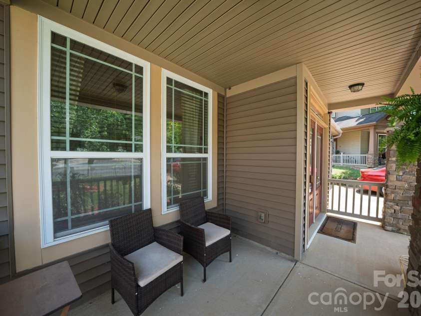 5610 Turtleback Court, Charlotte, NC 28269.  MLS# CAR4398423, YatesRealty ID 48060. 