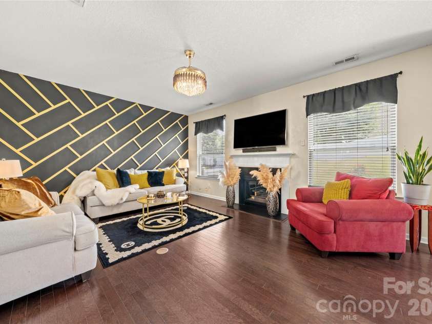 5610 Turtleback Court, Charlotte, NC 28269.  MLS# CAR4398423, YatesRealty ID 48060. 