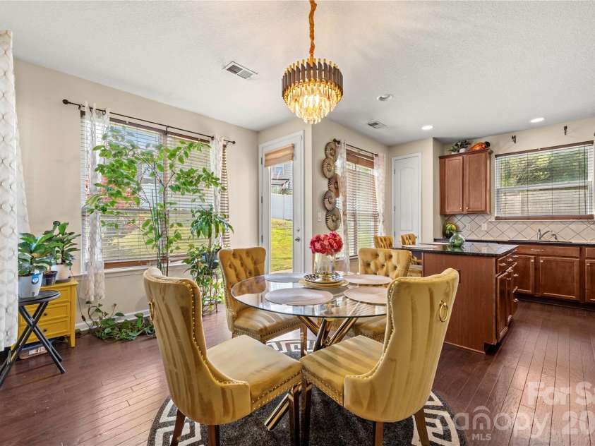 5610 Turtleback Court, Charlotte, NC 28269.  MLS# CAR4398423, YatesRealty ID 48060. 