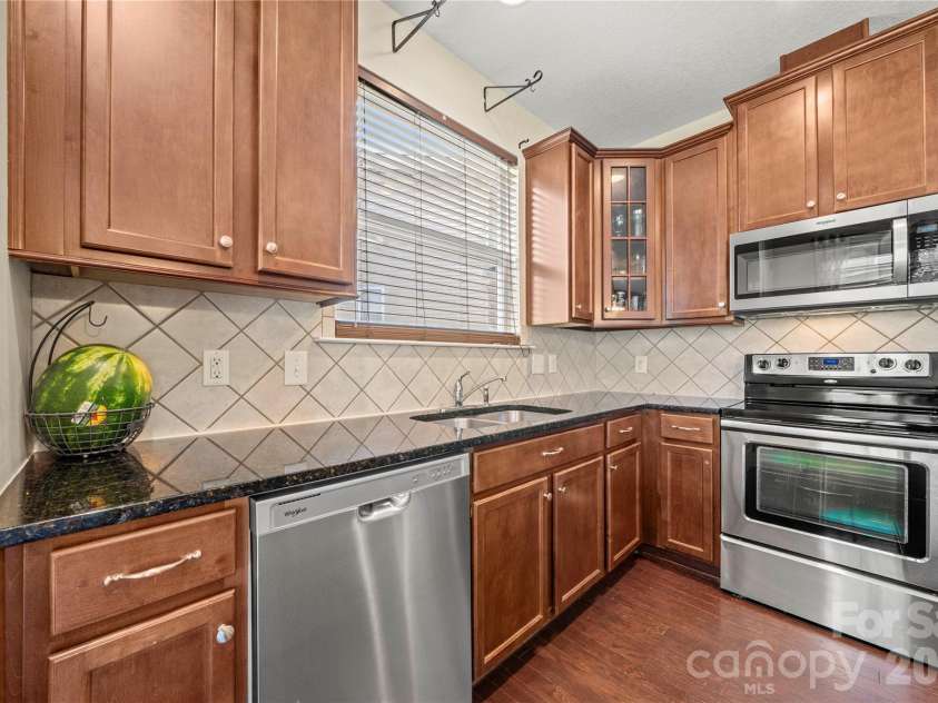 5610 Turtleback Court, Charlotte, NC 28269.  MLS# CAR4398423, YatesRealty ID 48060. 