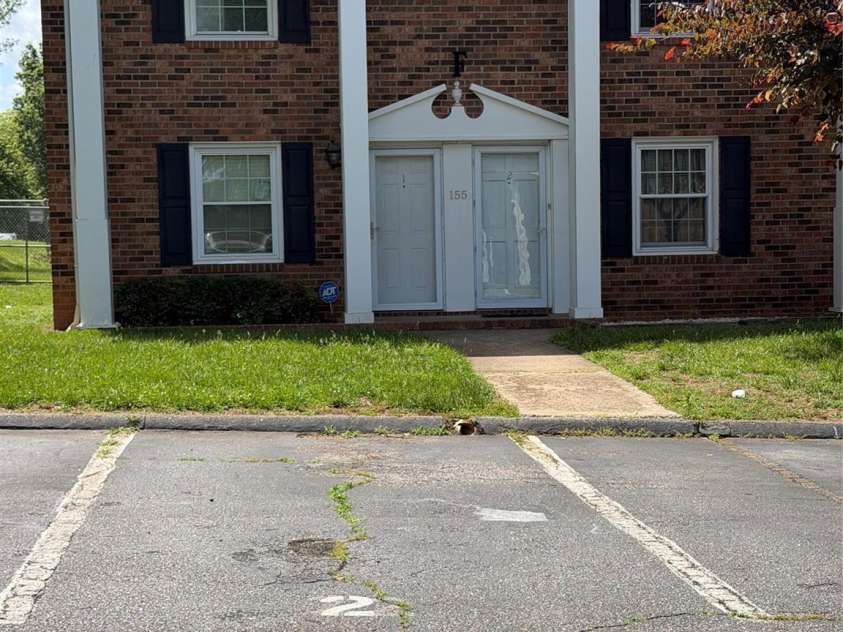 155 17th Street, Hickory, NC 28601.  MLS# CAR4420228, YatesRealty ID 48061. 